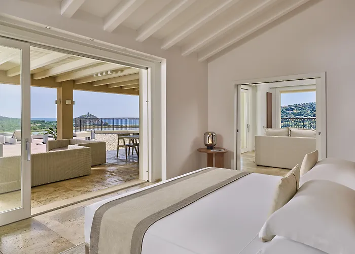 Scopri Chia laguna hotel village sardegna: un'oasi di relax sulla splendida costa della Sardegna